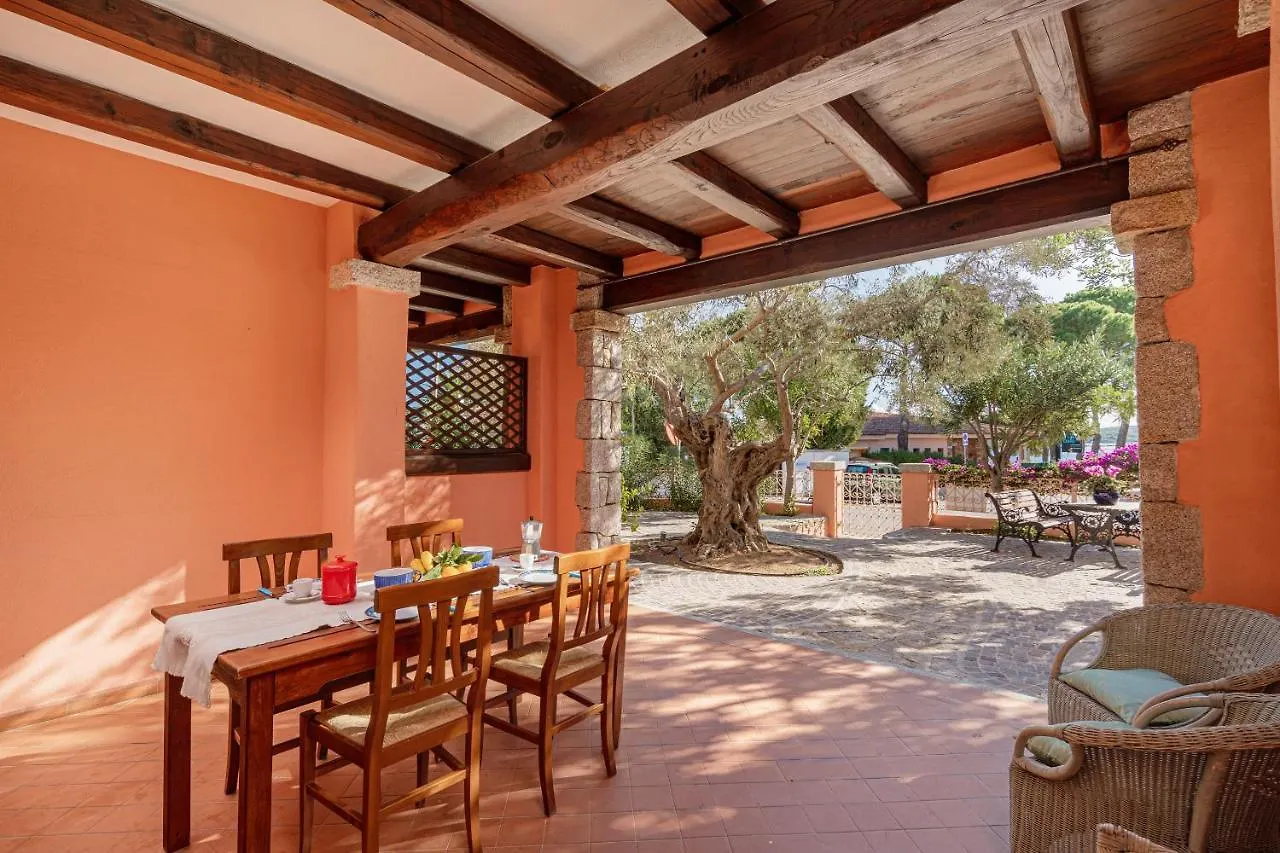 Porto San Paolo Apartments  波尔图圣保罗